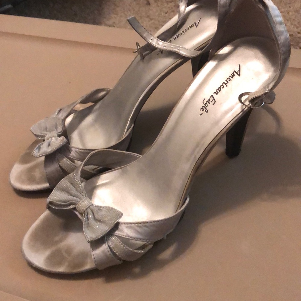 Silver shoes with bow